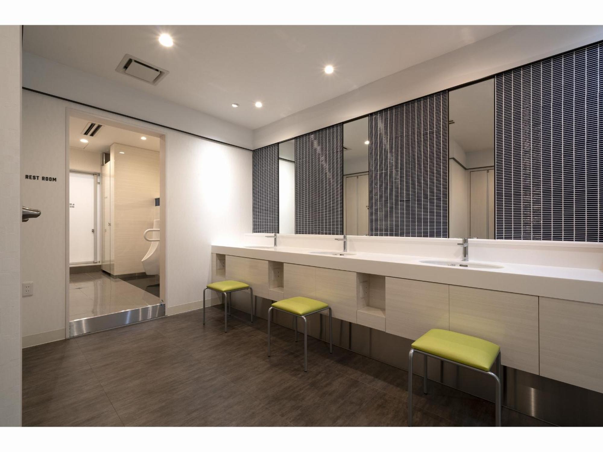 Capsule Hotel J Garden Shin-Oszaka Kültér fotó